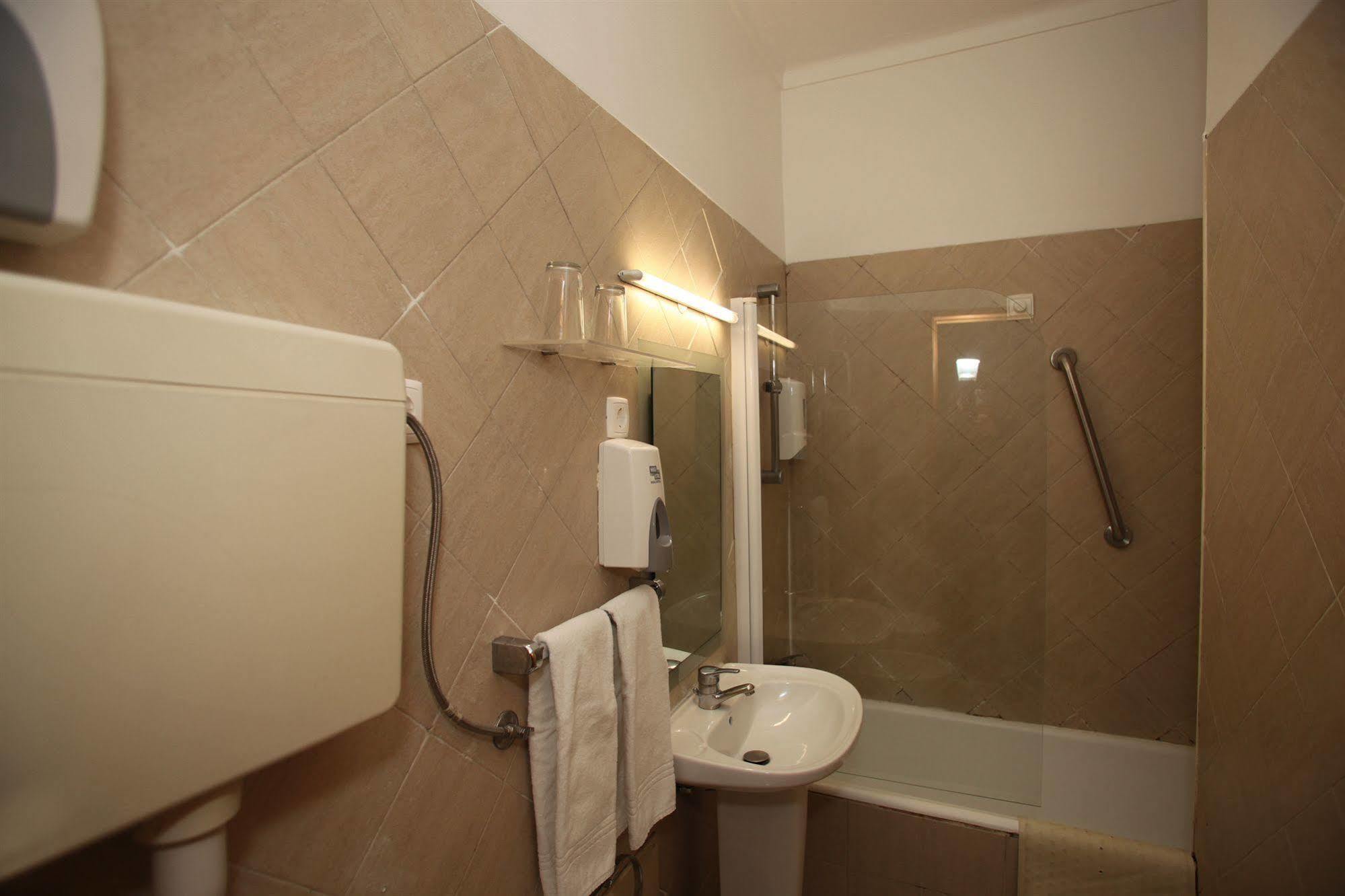 Hotel Capital Lisboa ภายนอก รูปภาพ